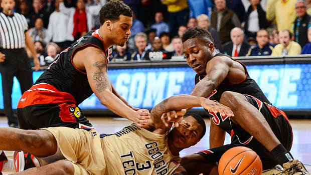 Louisville defeats Georgia Tech